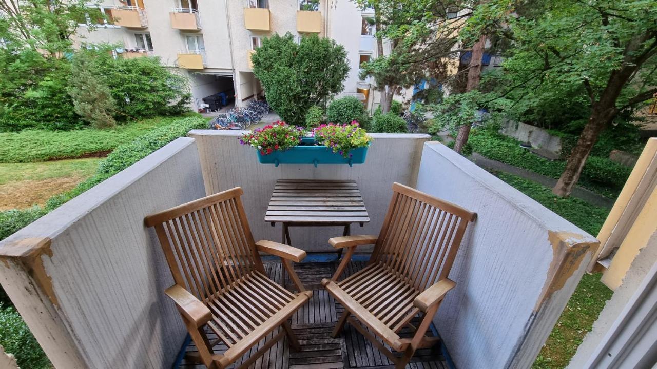 Schwabing Studio With Garden Views München Exteriör bild