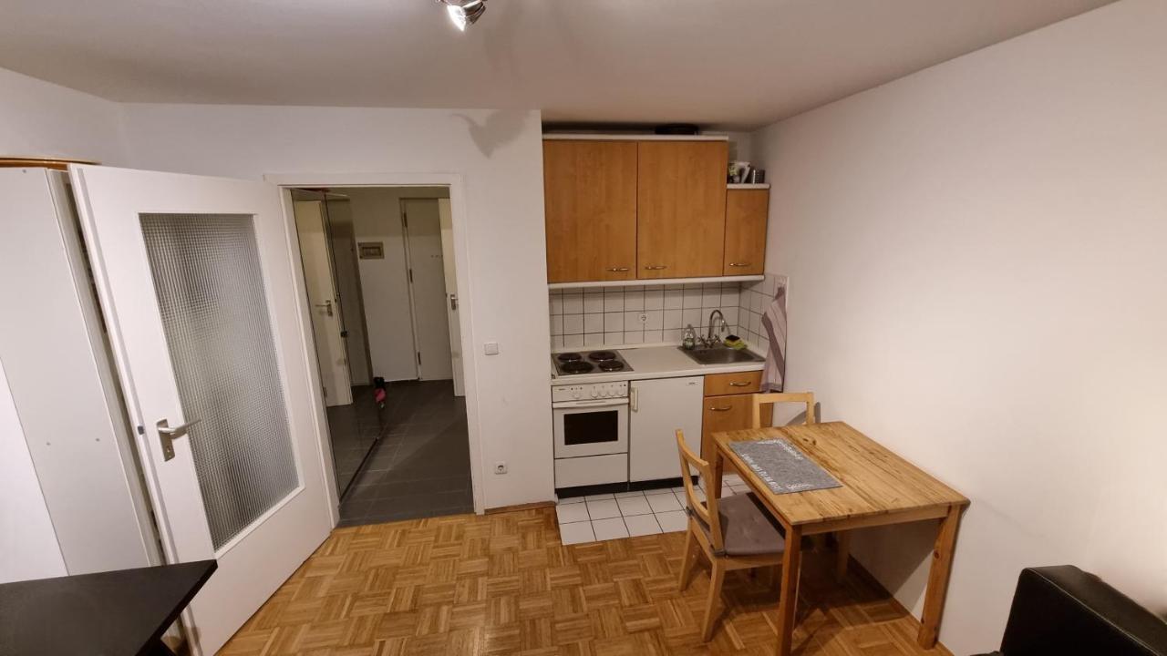 Schwabing Studio With Garden Views München Exteriör bild